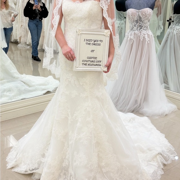 Maggie Sottero Dresses & Skirts - Maggie Sottero Cream Lace Wedding Dress